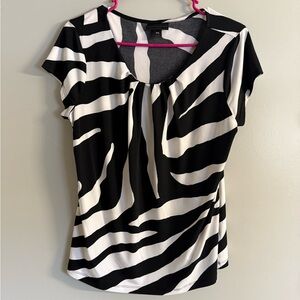 Worthington Black and White Zebra Print Short Sleeve Top